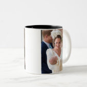 Tasse 2 Couleurs Kate Middleton et Prince Louis (Devant droit)