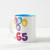 Tasse 2 Couleurs Kiss Me I'm 65 Anniversaire T-shirts et cadeaux (Devant gauche)