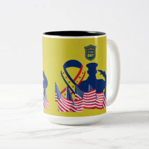 Tasse 2 Couleurs La bannière d'honneur jaune verdâtre