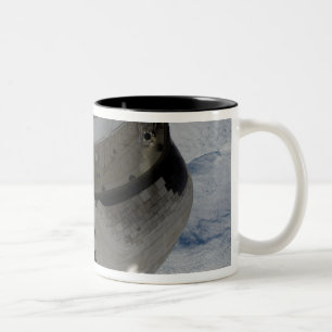 Tasse 2 Couleurs La partie arrière de l'effort de navette spatiale