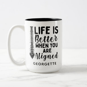 Tasse 2 Couleurs La vie chiropratique est meilleure lorsque aligné