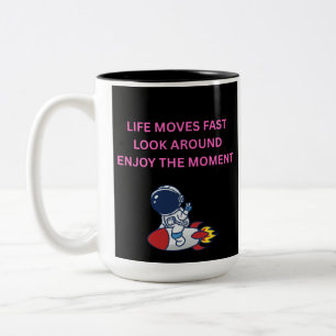 Tasse 2 Couleurs La vie va vite Astronaute Fusée Café Bicolore M