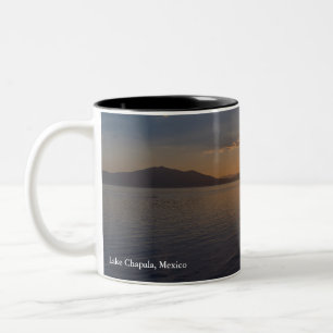 Tasse 2 Couleurs lac chapala & montagnes le long de l'horizon au co