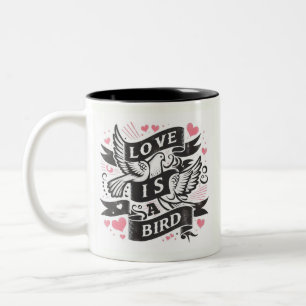 Tasse 2 Couleurs L'amour des coeurs roses est un Oiseau - colombes