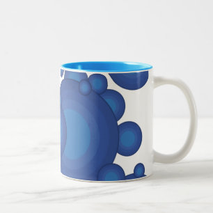 Tasse 2 Couleurs Le cercle de style des années Blue 70