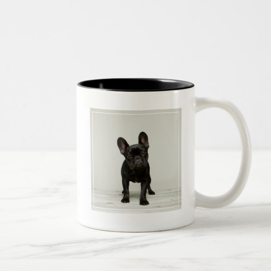 Tasse 2 Couleurs Le chiot le plus mignon de bouledogue français (Droit)