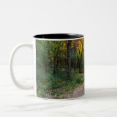 Tasse 2 Couleurs le long du sentier forestier sinueux des collines (Gauche)