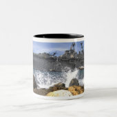 Tasse 2 Couleurs Le navire d'assaut amphibie USS Kearsarge (Centre)