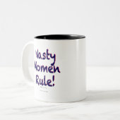 Tasse 2 Couleurs Le règne des femmes malveillantes (Devant gauche)