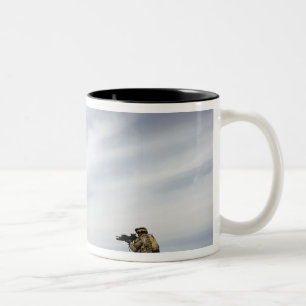 Tasse 2 Couleurs Le sergent fournit la sécurité