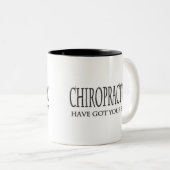 Tasse 2 Couleurs Les chiroprakteurs ont votre dos (Devant droit)