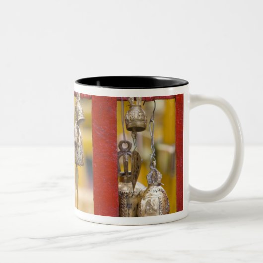Tasse 2 Couleurs Les cloches bouddhiques du temple Doi Suthep (Droit)