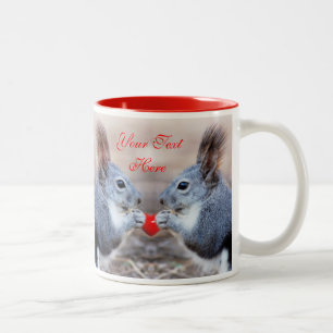 Tasse 2 Couleurs Les écureuils de Valentine ajoutent votre propre