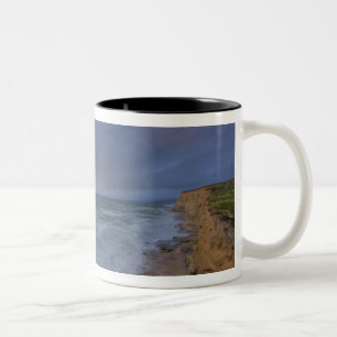 Tasse 2 Couleurs Les falaises marines captent les dernières lueurs