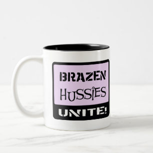 Tasse 2 Couleurs Les garces d'airain unissent
