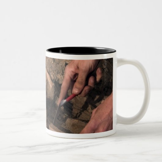 Tasse 2 Couleurs Les restes humains (Droit)