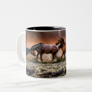 Tasse 2 Couleurs Les Trois Chevaux en mouvement dans l'océan