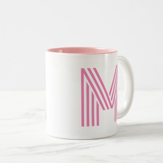 Tasse 2 Couleurs Lettre initiale rose/ Monogramme (Devant droit)