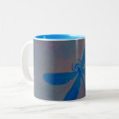 Tasse 2 Couleurs Libellule rêveuse d'indigo (Devant gauche)