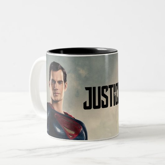 Tasse 2 Couleurs Ligue de Justice | Superman Sur Le Champ De Batail (Devant gauche)