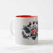 Tasse 2 Couleurs Logo de coureur du mile de JFK 50 (Devant gauche)