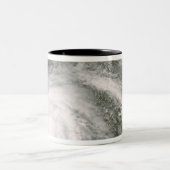 Tasse 2 Couleurs L'ouragan Gustav sur la Louisiane (Centre)