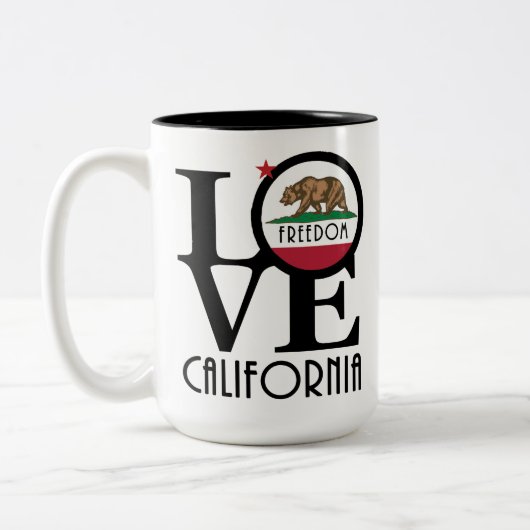 Tasse 2 Couleurs LOVE Freedom California 15oz (Gauche)