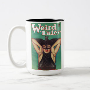 Tasse 2 Couleurs Magazine Weird Tales Femme Habillée Comme une Chau