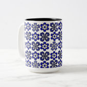 Tasse 2 Couleurs Magnifique Motif de Fleurs Bleues (Devant gauche)