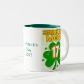 Tasse 2 Couleurs Maman de l'équipe shamrock - Saint Patrick's Day 2 (Devant droit)