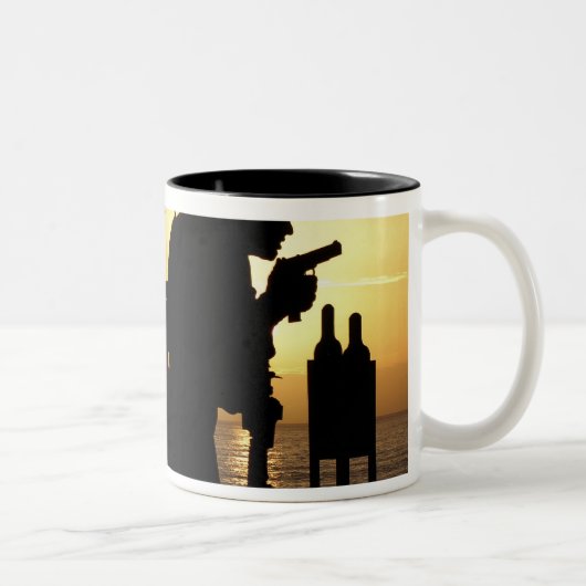 Tasse 2 Couleurs Marines tire des pistolets de 9mm (Droit)