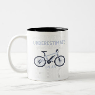 Tasse 2 Couleurs Mens Never Underestimate An Old Man On An Ebike Fu