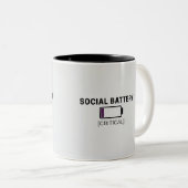 Tasse 2 Couleurs Minimalist Social Battery Low Sticker (Devant droit)