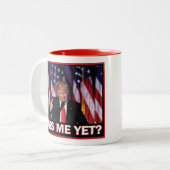 Tasse 2 Couleurs Miss-Me-Pourtant-Trump (Devant gauche)