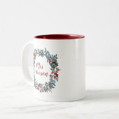 Tasse 2 Couleurs Mme Holidays Berries de Noël Wreath (Devant gauche)