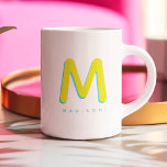 Tasse 2 Couleurs Modern Cute Fun Nom personnalisé 3D Monogramme<br><div class="desc">Cute mug monogrammed avec votre nom personnalisé comme une ombre initiale en agrumes et menthe. Moderne,  minimaliste,  simple et amusant,  ce design axé sur la typographie est un cadeau personnalisé cool !</div>