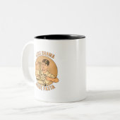 Tasse 2 Couleurs Moins de drame Plus de pâtes (Devant gauche)