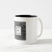 Tasse 2 Couleurs Monogramme Celtique "E" argenté (Devant droit)