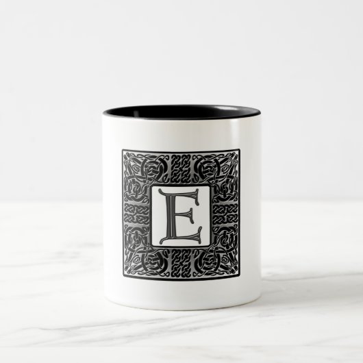 Tasse 2 Couleurs Monogramme Celtique "E" argenté (Centre)