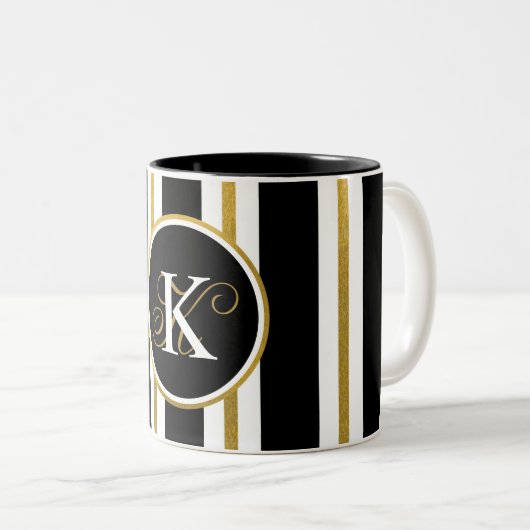 Tasse 2 Couleurs Monogramme Elégant Noir & Or Personnalisé (Devant droit)