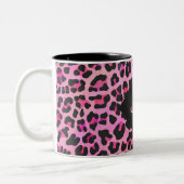 Tasse 2 Couleurs Monogramme Leopard noir et rose chaud (Gauche)