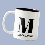 Tasse 2 Couleurs Monogramme Nom initial Simple<br><div class="desc">La typographie moderne minimaliste monogramme design de nom initial qui peut être modifié pour personnaliser.</div>