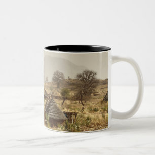 Tasse 2 Couleurs Monts Nuba, village de Nugera