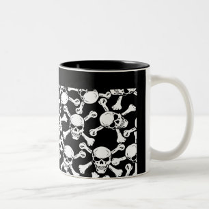 TASSE 2 COULEURS MOTIF DE CRÂNES GOTHIQUES ET OS CROISÉS