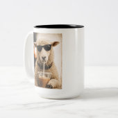 Tasse 2 Couleurs Moutons cools buvant du café glacé (Devant gauche)