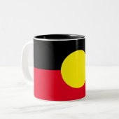 Tasse 2 Couleurs Muqueuse de drapeau autochtone (Devant gauche)
