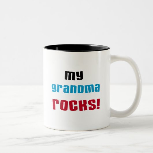 Tasse 2 Couleurs My Grandma Rocks T-shirts et cadeaux (Droit)
