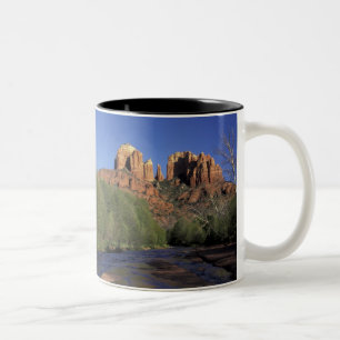Tasse 2 Couleurs NA, États-Unis, Arizona, Sedona. Cathedral Rock et