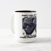 TASSE 2 COULEURS NE REGARDE PAS MON VISAGE, ET JUGE MA COURSE (Devant gauche)