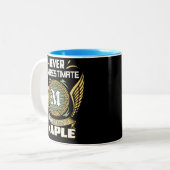 Tasse 2 Couleurs Ne sous-estimez jamais le pouvoir d'une érable (Devant gauche)